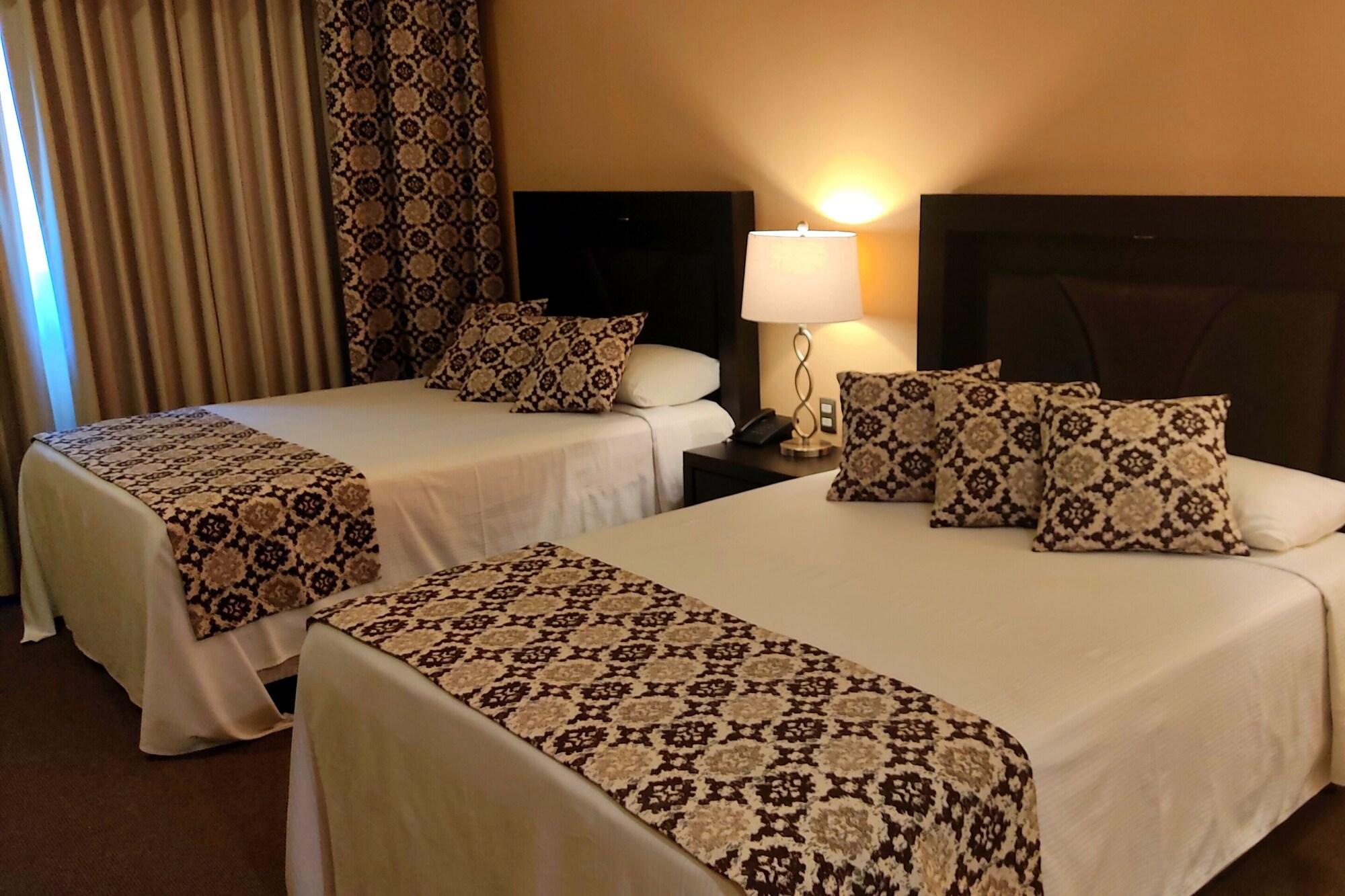 Hotel Real Del Bosque Golf And Spa Tula de Allende Extérieur photo